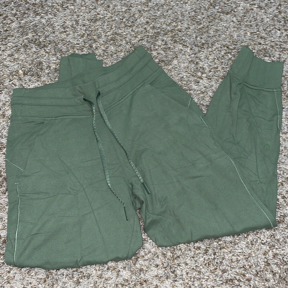 Lululemon joggers